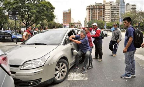 Caos Total En La Ciudad Por Múltiples Cortes Y Piquetes Notas De