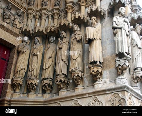 Statues of Amiens Cathedral Stock Photo - Alamy