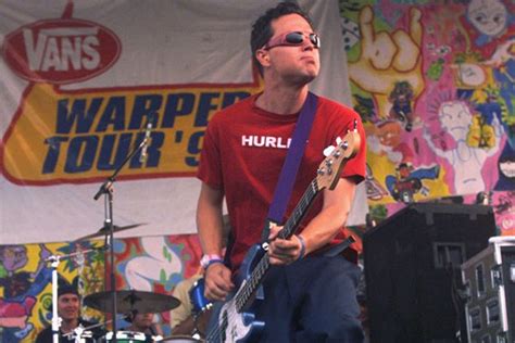 Skatepunkers: Travis Barker from blink-182 replaced by Bad Religion and ...