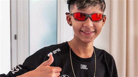 Jogador Da Faz O P Guizin Entra Pra Hist Ria E Se Torna O Mvp Da