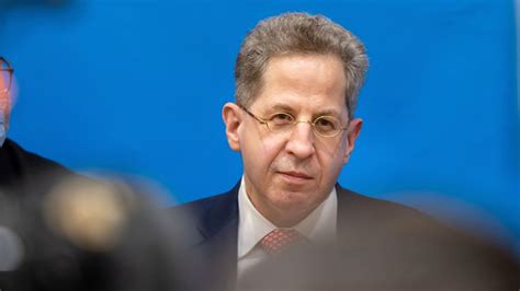 Maaßen ist eine Gefahr für Demokratie Buzzard