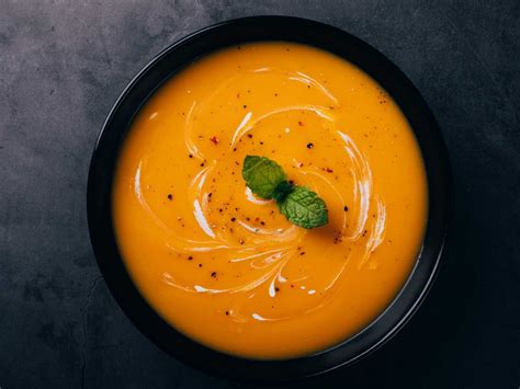 Blitzschnell fertig Cremige Zucchini Möhren Suppe