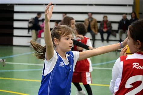 E F EN LA ESCUELA AGUSTINA DE ARAGÓN ME ENCANTA EL BALONCESTO