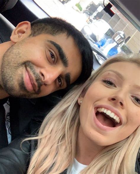 Who is Vikkstar Girlfriend in 2021? Here's the Complete Detail ...