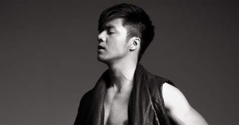 Sam Concepcion Bench Naked Almost Nude Sexy Photo INGHINYERO