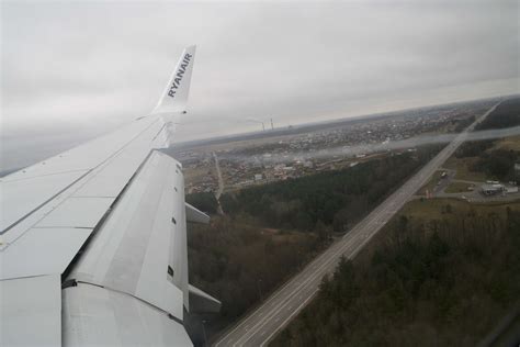 File:Landing at Kaunas airport, Lithuania.jpeg - Wikitravel Shared