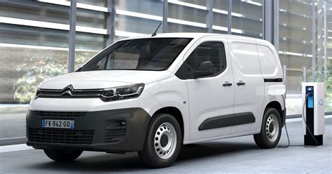 Cargando con electricidad Citroën presentó en Europa al ë Berlingo Van