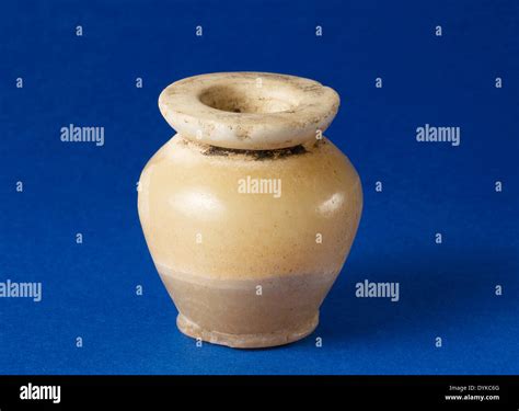 Ancient Egypt: alabaster kohl jar Stock Photo - Alamy