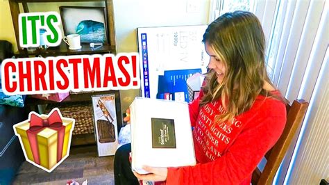 Opening Christmas Presents Vlogmas Day 25 Youtube