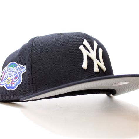 New York Yankees 1998 World Series New Era 59fifty Fitted Hat Glow In