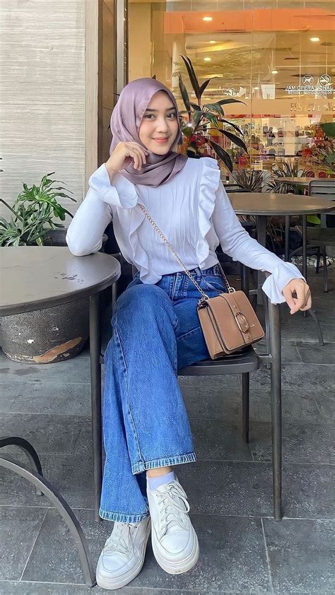 Padu Padan Hijab Warna Netral Paling Matching Inspo Outfit Look