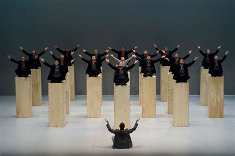 Los Monjes Budistas Del Templo Shaolin De China Llegan Al Teatro Arriaga