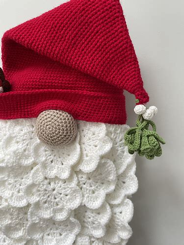 Ravelry: Christmas gonk wreath pattern by selina page