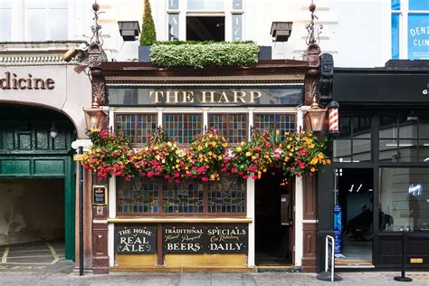 The Harp Award Winning Fullers Pub In Covent Garden London