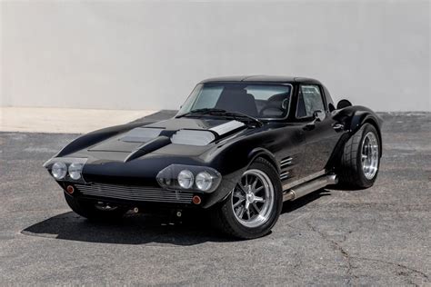 Superformance 1963 Corvette Grand Sport Is Legendary