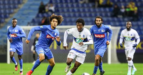 Football Coupe de France 7e tour Deux éclairs de Daho et Hoggas