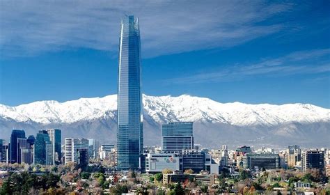 Costanera Center - Mujer se lanza desde el quinto piso en el mall ...