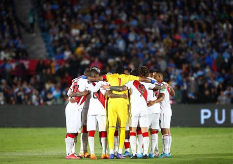 Perú Llegó A Lima En Silencio Tras Polémica Derrota Ante Uruguay En