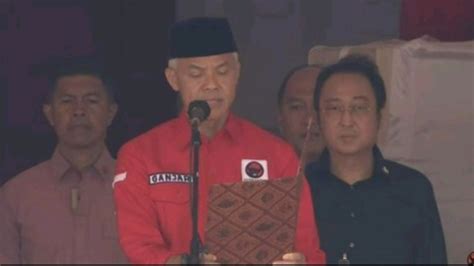 Ganjar Bacakan Dedication Of Life Sukarno Kader PDIP Sambut Meriah