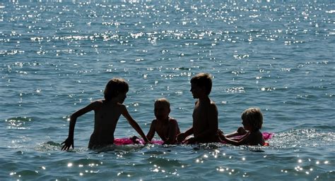 Sportspiele Und Familienaktivitäten Im Fkk Feriendorf Korsika Aktivitäten Für Kinder Auf Dem