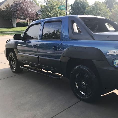 Chevrolet Chevy Avalanche 02 06 Fender Flares With Cladding