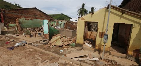 Chuvas Na Bahia Número De Desalojados Aumenta E Mais De 660 Mil