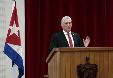 Il Presidente Cubano Miguel Diaz Canel Fa Un Discorso People Ansait