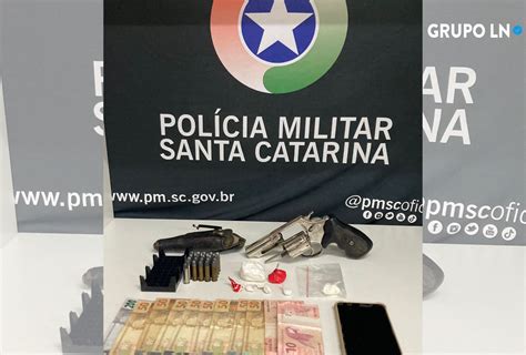 Casal é preso por tráfico de drogas e porte ilegal de arma de fogo