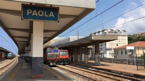 Lettere A Iacchite Stazione Di Paola Cronaca Tragicomica Di Un