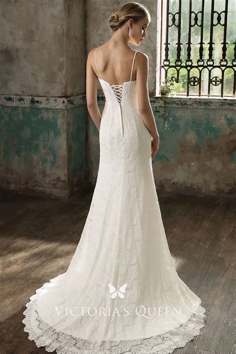 Simple Yet Elegant Sleeveless Scalloped V Neckline Ivory Lace Mermaid