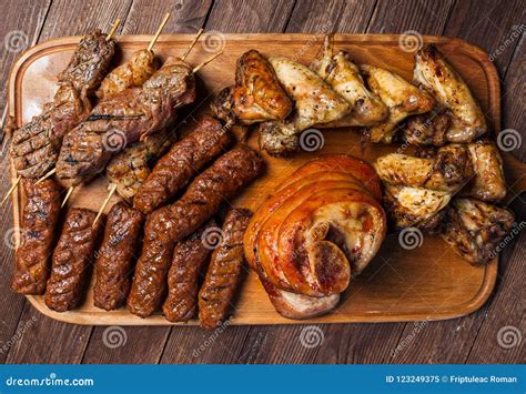 Mixed Grilled Meat Platter. Assorted Delicious Grilled Meat Stock Image ...