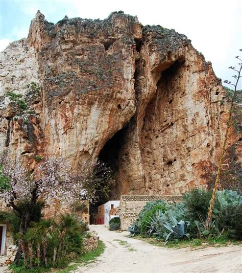 Custonaci Il Presepe Vivente Nella Grotta Turista Di Mestiere