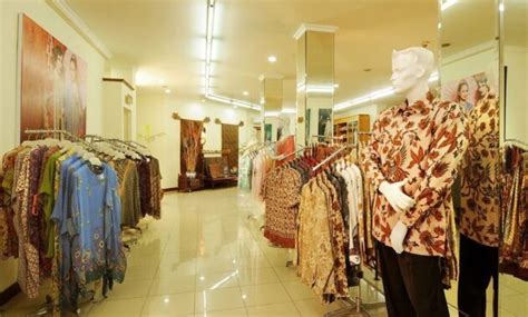 Ini Rekomendasi 16 Spot Beli Batik Di Solo