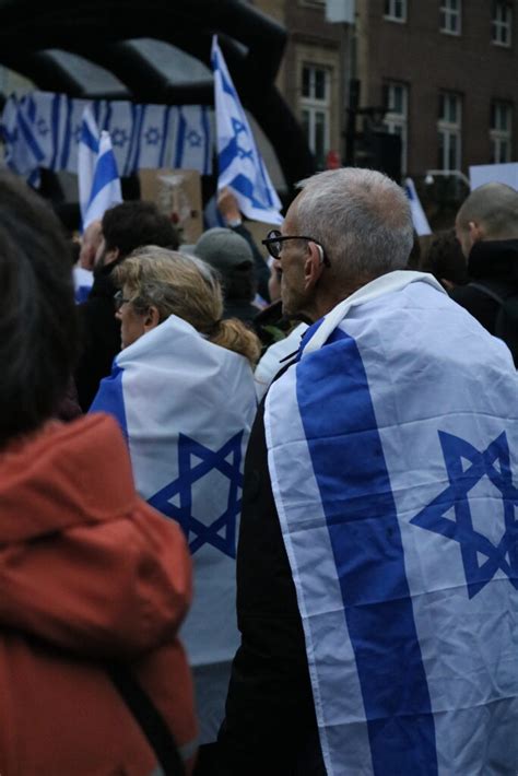 SAMEN VOOR ISRAEL Manifestatie Op De Dam Maccabi Nederland