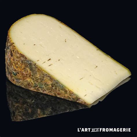 Tomme fermière française aux fleurs Fromage de vache L Art de la