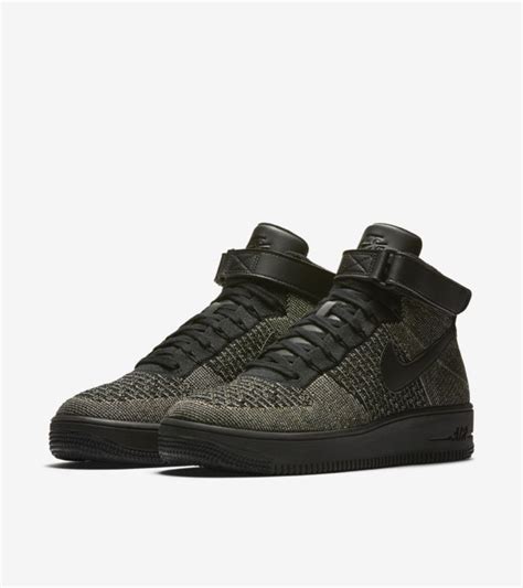 Nike Air Force 1 Ultra Flyknit Mid Black And Palm Green Nike Snkrs Us