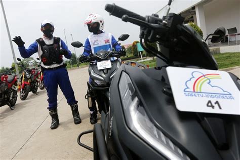 Pelatihan Aman Berkendara Di AHM Safety Riding Training Center