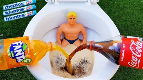 EXPERIMENT Stretch Armstrong VS Underground And Balloon Coca Cola