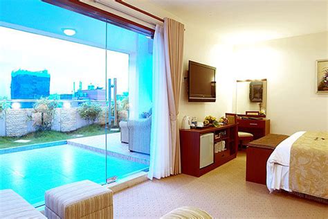 Top 4 Hotels Near Ben Thanh Market in Ho Chi Minh City - Saigon Local Tour