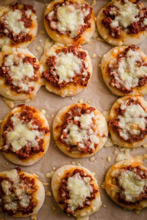 Easy Freezer Friendly Mini Pizzas Tiffin And Tea