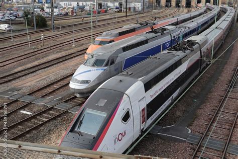 Villeneuve Saint Georges France Les Trois Tgv Sncf Qui