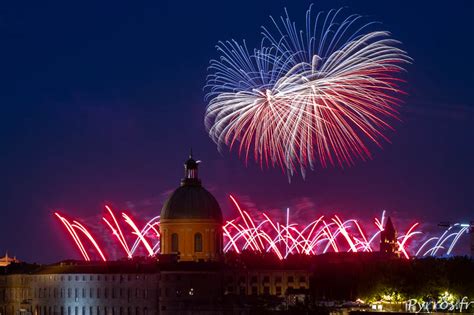 Grand Feu D Artifice Du Juillet Toulouse