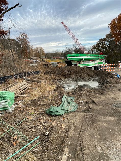 Worker dies in collapse of bridge under construction in Missouri ...