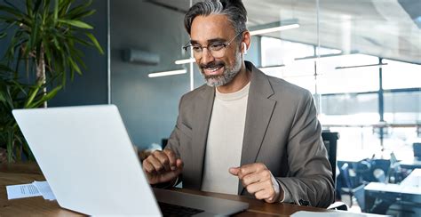 Brasil é o país que mais adota o trabalho híbrido no mundo