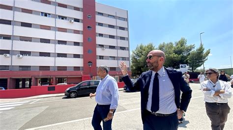 Bari Santa Rita Sopralluogo Del Sindaco Leccese Sul Cantiere Per La