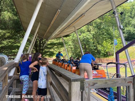 Kozmos Kurves At Knoebels Amusement Resort Theme Park Archive