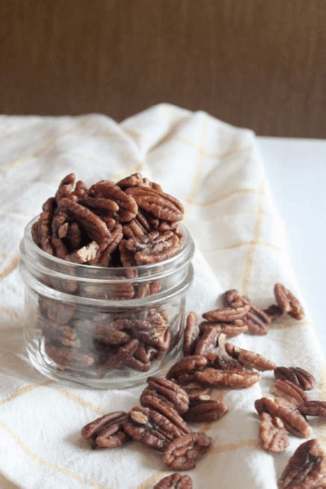 Toasted Maple Cinnamon Pecans - Feed Them Wisely