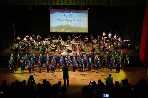 Orchestra Con Ragazzi Unesplosione Di Gioia