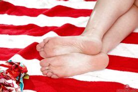 Mature Babe Marie McCray Sporting Anal Gape Outdoors While Spreading Pussy Porn Pictures XXX