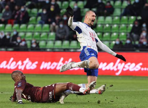 Football Un Derby Sous Haute Tension Entre Le Fc Metz Et Le Rc Strasbourg